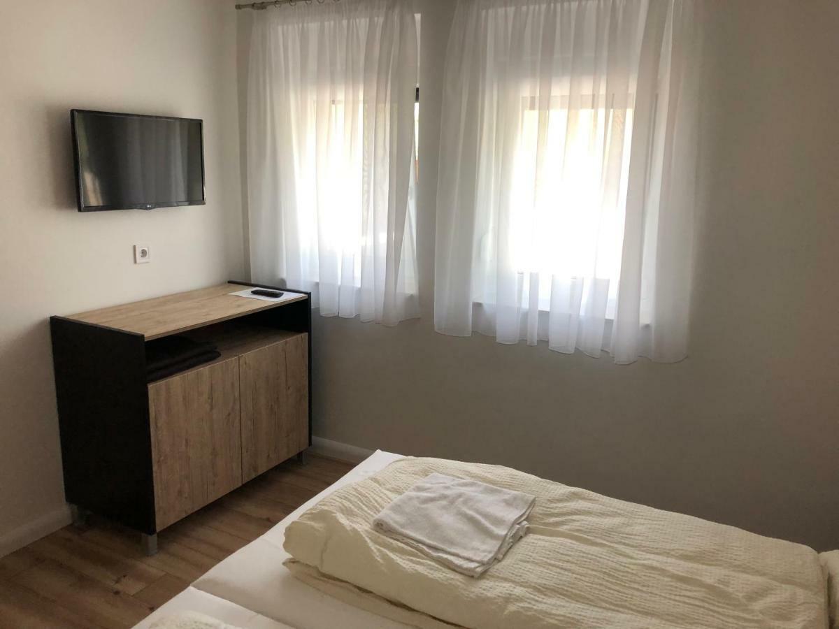 Duna Vendeghaz Hotell Fadd-Dombori Eksteriør bilde